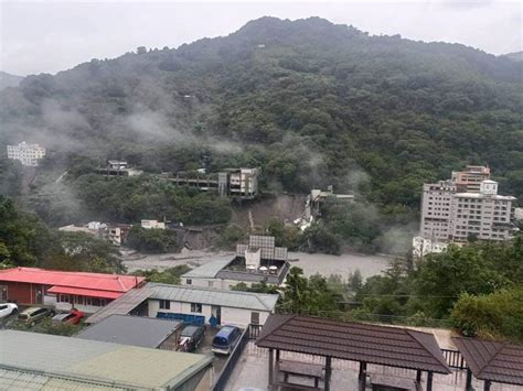 廬山溫泉ptt|[請益] 朋友情侶兩天一夜選谷關還是廬山